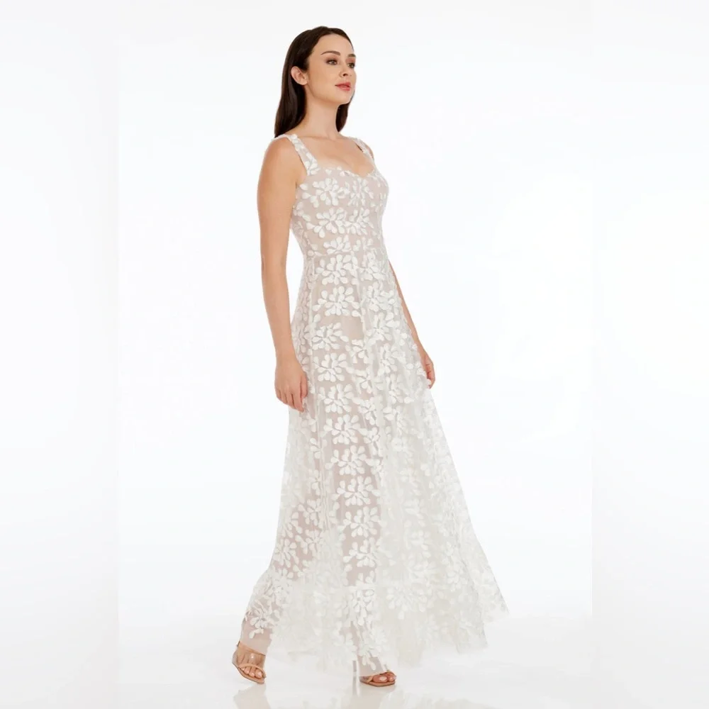 Dress the Population Anabel Sweetheart Embroidered Gown